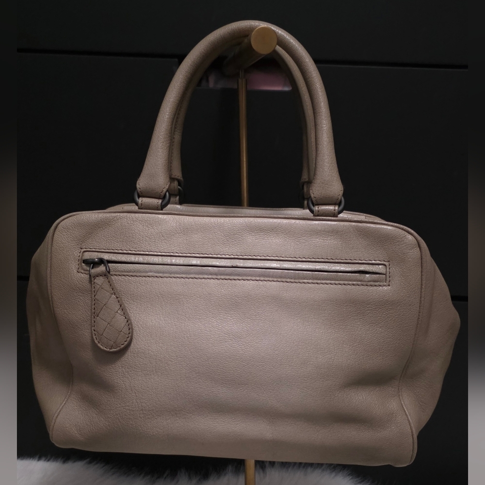 Bottega Veneta Brera Ombre Leather Hand Bag - Authentic Preloved
